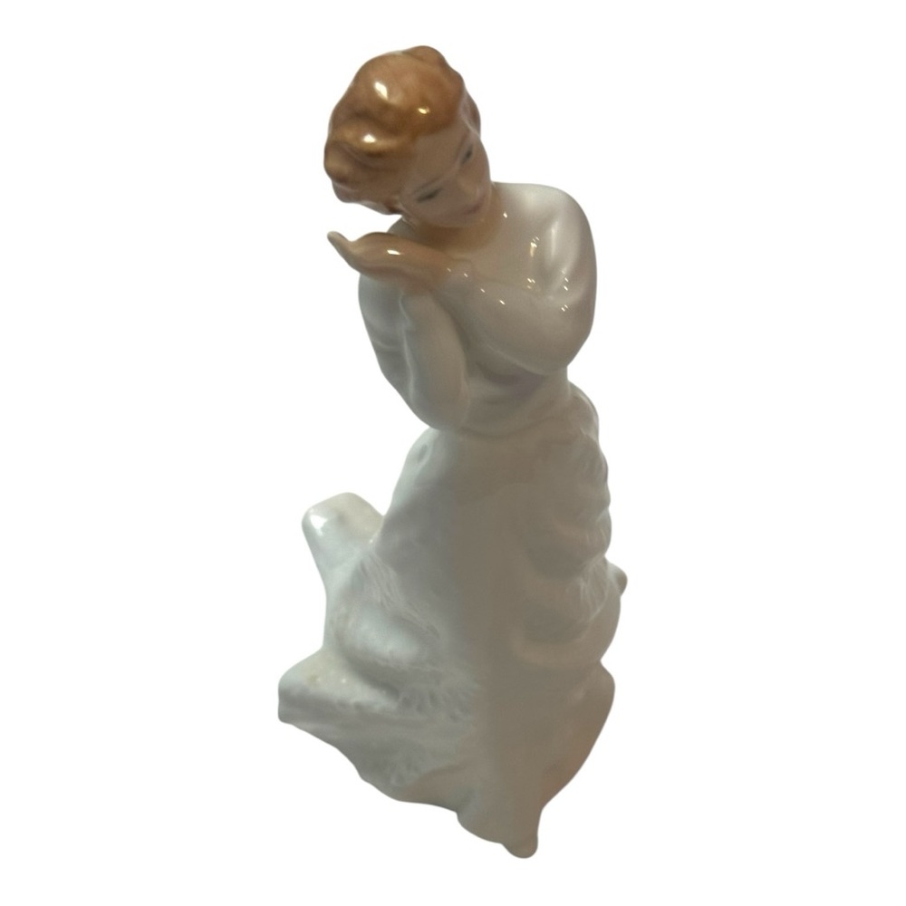 Royal Doulton Sweet Dreams Figurine HN 3394 First Year of Issue Vintage